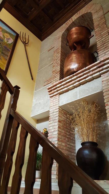 Apartamentos Rurales Tauro Cabezuela Del Valle Exterior photo